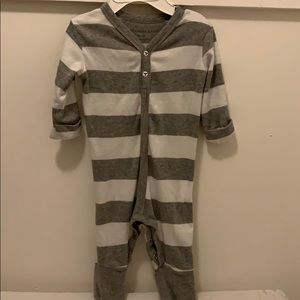 Burt bees footsie & coordinating towel